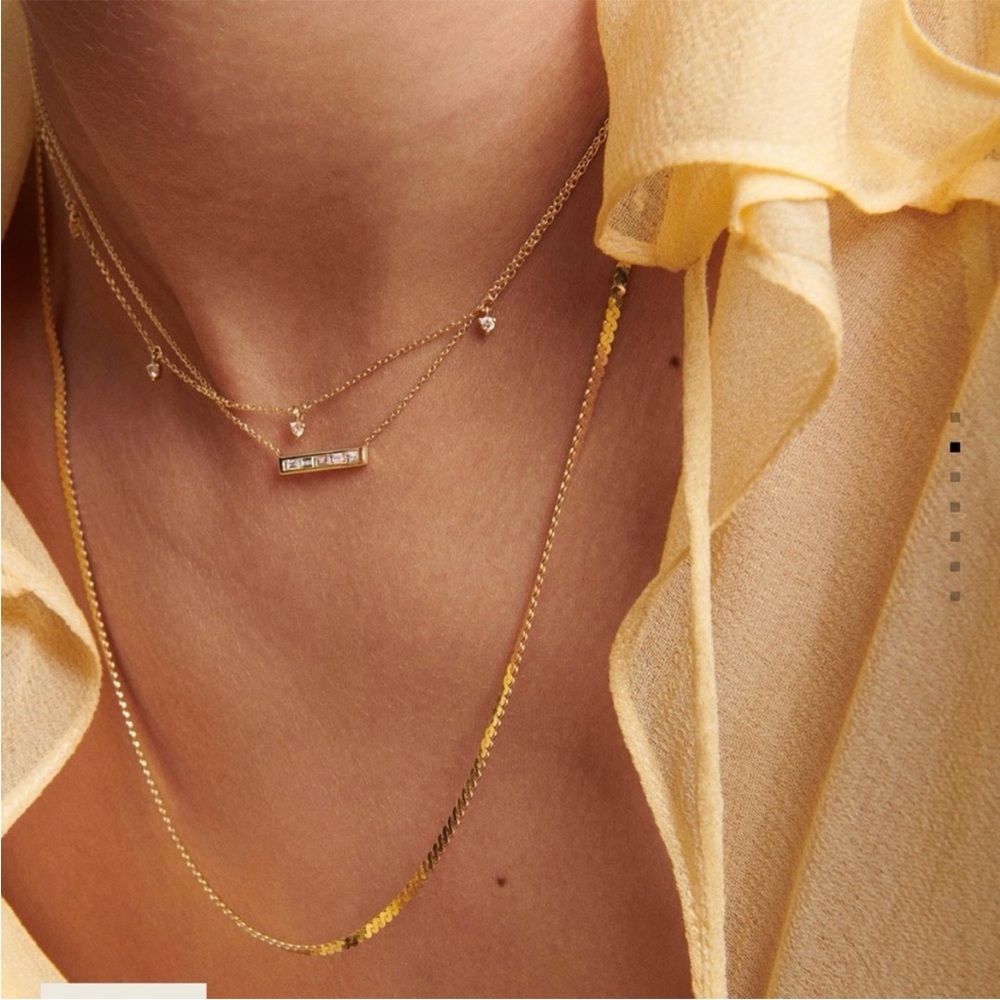 RARE Mejuri 14kt gold genuine diamond baguette bar necklace EUC